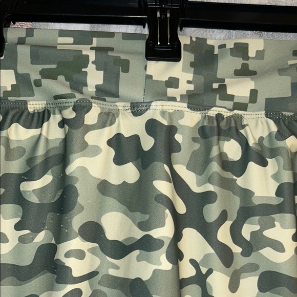 Skort Obsession Size L Camo Print Skort - Picture 7 of 9